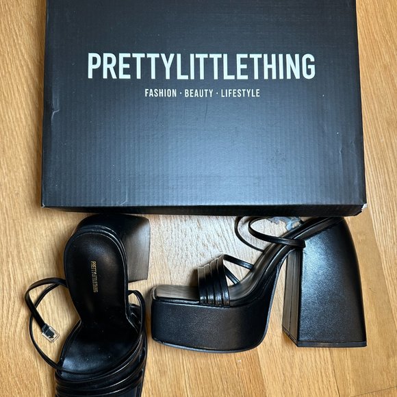 Women's Black Platform Strappy Heels - Picture 2 of 3